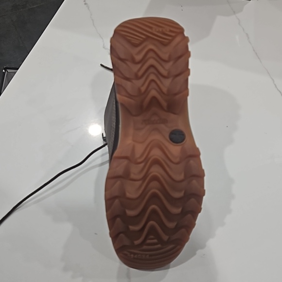 Boots - Picture 4 of 5